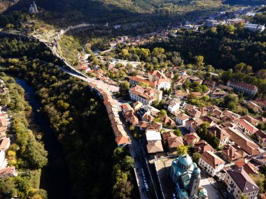 Bulgaristan 'ın Veliko Tarnovo kentinin şaşırtıcı hava manzarası