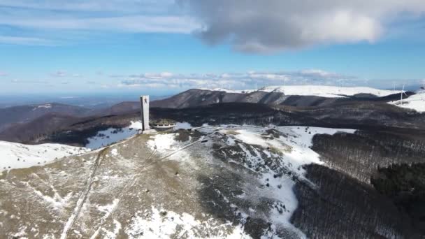 Pemandangan Udara Rumah Peringatan Terbengkalai Partai Komunis Bulgaria Puncak Buzludzha — Stok Video