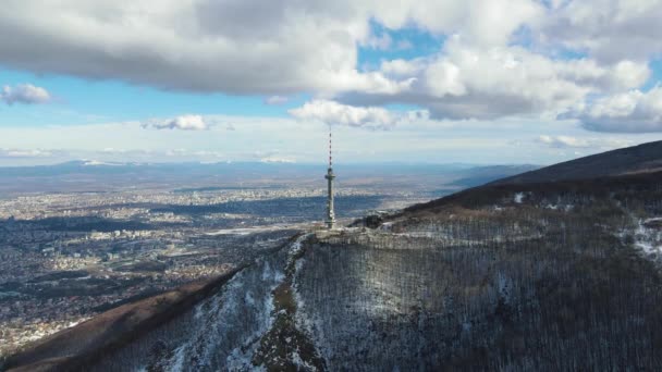 Vista Aérea Inverno Torre Kopititoto Montanha Vitosha Região Cidade Sofia — Vídeo de Stock