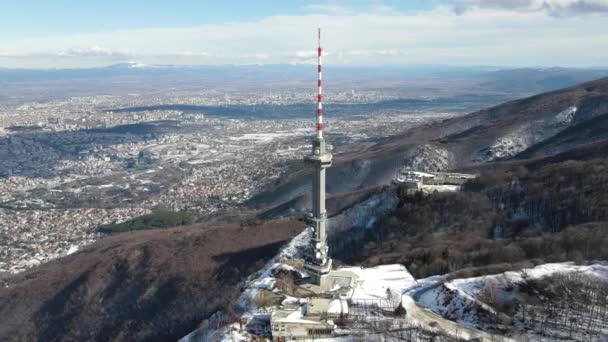 Vista Aérea Invierno Torre Kopititoto Montaña Vitosha Región Ciudad Sofía — Vídeos de Stock