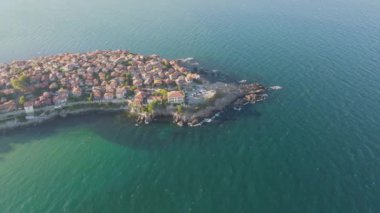Bulgaristan 'ın Burgaz Bölgesi Sozopol kentinin şaşırtıcı hava manzarası