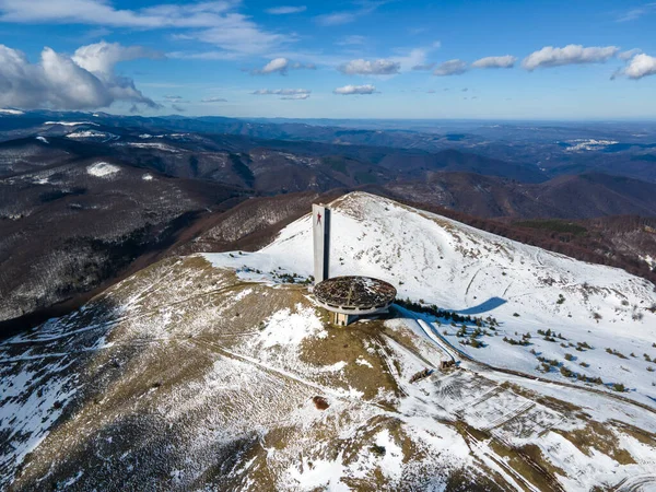 Buzludha Bułgaria Styczeń 2021 Widok Lotu Ptaka Opuszczonego Domu Pamięci — Zdjęcie stockowe