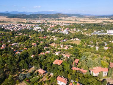 Bulgaristan 'ın Filibe Bölgesi Hisarya kentinin hava manzarası