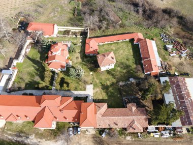 Bulgaristan 'ın Filibe Bölgesi, Saint Nedelya' ya adanmış Ortaçağ Arapovo Manastırı 'nın hava manzarası