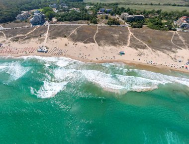 Bulgaristan 'ın Burgaz Bölgesi Primorsko' nun Güney Sahili 'nin şaşırtıcı hava manzarası