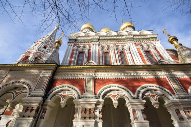 Bulgaristan 'ın Stara Zagora bölgesindeki Shipka kasabasındaki Rus kilisesi olarak bilinen Shipka Manastırı Kutsal Doğuş