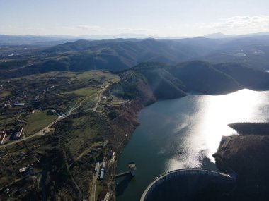 Bulgaristan 'ın Kardzhali Reservoir kentinin şaşırtıcı hava manzarası