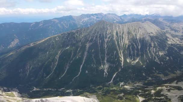 保加利亚皮林山Todorka Peaks的空中景观 — 图库视频影像