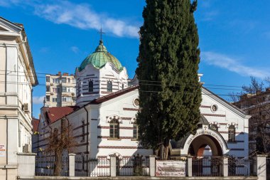STARA ZAGORA, BULGARIA - 14 Ocak 2021: Bulgaristan 'ın Stara Zagora kentindeki Kutsal Meryem Ana' nın Ortodoks Kilisesi