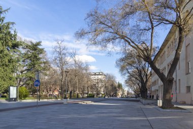 STARA ZAGORA, BULGARIA - 14 Ocak 2021: Bulgaristan 'ın Stara Zagora kentindeki merkez yaya yolu