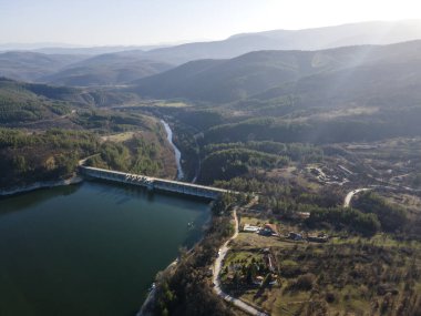 Topolnitsa Barajı 'nın hava manzarası, Sredna Gora Dağı, Bulgaristan