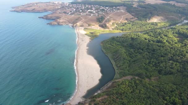 Flygfoto Över Stranden Vid Mynningen Floden Veleka Byn Sinemorets Burgas — Stockvideo