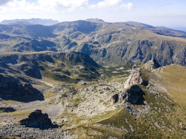 Malyovitsa zirvesinin havadan görünüşü, Rila Dağı, Bulgaristan