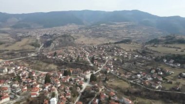 Bulgaristan 'ın Smolyan Bölgesi' nin Hvoyna Köyü 'nün hava manzarası