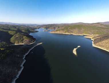 Topolnitsa rezervuarının hava manzarası, Sredna Gora Dağı, Bulgaristan