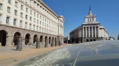 SOFYA, BULGARIA - 4 Mart 2021: Bulgaristan 'ın Sofya kentindeki Nezavisiest (Bağımsızlık) Meydanı Panoraması