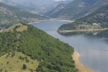 Bulgaristan 'ın Arda Nehri kıvrımlı ve Kardzhali Barajı' nın inanılmaz manzarası