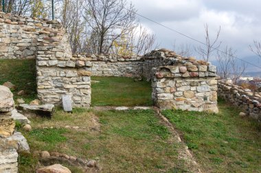 Bulgaristan 'ın Montana kentindeki Antik Kale Kalıntıları Castra ad Montanensium