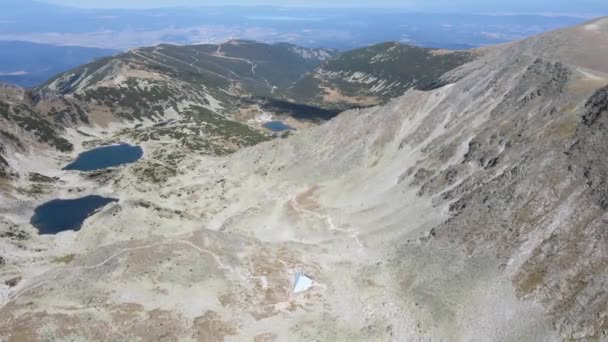 ムサレンスキー湖 リラ山 ブルガリアの空中ビュー — ストック動画