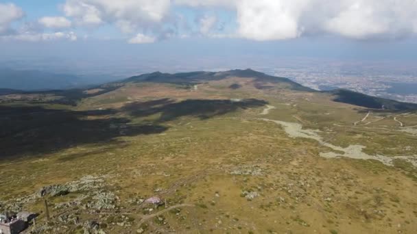 Vista Aérea Pico Cherni Vrah Montanha Vitosha Região Cidade Sófia — Vídeo de Stock