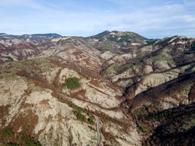 Bulgaristan 'ın Borovitsa Barajı yakınlarındaki Rodop Dağları' nın şaşırtıcı hava manzarası