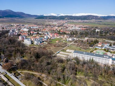 Bulgaristan 'ın Filibe Bölgesi Hisarya kentinin hava manzarası