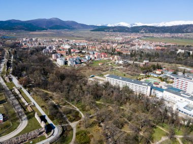 Bulgaristan 'ın Filibe Bölgesi Hisarya kentinin hava manzarası