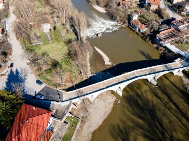 Bulgaristan 'ın Kyustendil ilinin Nevestino kentindeki Struma Nehri üzerindeki 15. yüzyıldan kalma taş bir köprü.