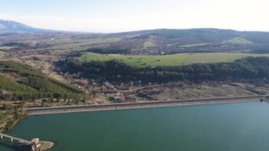 Bulgaristan 'ın Dyakovo Reservoir, Kyustendil Bölgesinin hava manzarası