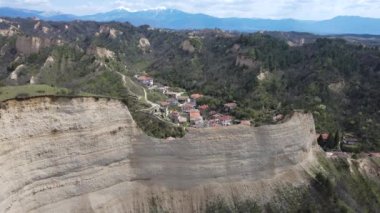 Bulgaristan 'ın Blagoevgrad bölgesinin tarihi Melnik kasabasının hava manzarası