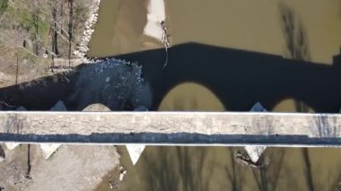 Bulgaristan 'ın Kyustendil ilinin Nevestino kentindeki Struma Nehri üzerindeki 15. yüzyıldan kalma taş bir köprü.