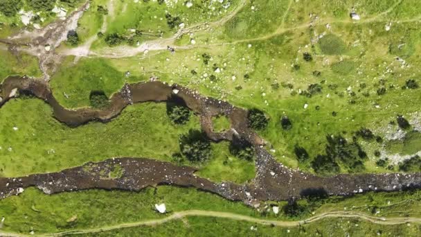 Αεροφωτογραφία Του Ποταμού Μπαντερίτσα Στο Βουνό Πιρίν Της Βουλγαρίας — Αρχείο Βίντεο