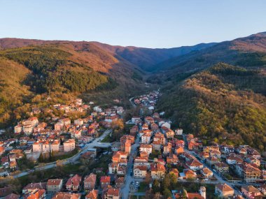 Bulgaristan 'ın Petrich, Blagoevgrad bölgesinin hava gün batımı manzarası