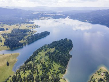 Bulgaristan 'ın Smolyan Bölgesi, Dospat Reservoir hava manzarası