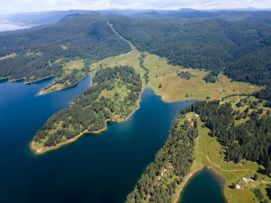 Bulgaristan 'ın Smolyan Bölgesi, Dospat Reservoir hava manzarası