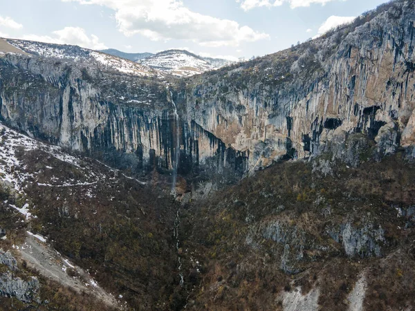 Vista Incrível Vrachanska Skaklya Cachoeira Mais Alta Nos Balcãs Perto — Fotografia de Stock
