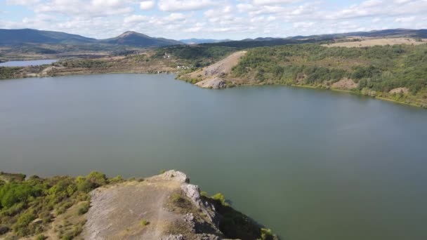 Vista Aérea Del Embalse Pchelina Región Pernik Bulgaria — Vídeo de stock