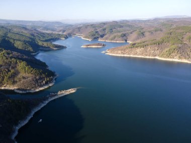 Topolnitsa Barajı 'nın hava manzarası, Sredna Gora Dağı, Bulgaristan