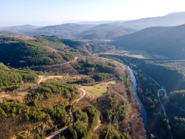 Topolnitsa Barajı 'nın hava manzarası, Sredna Gora Dağı, Bulgaristan