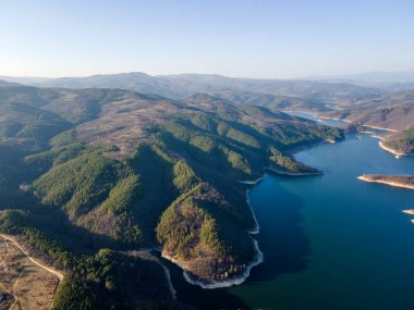Topolnitsa Barajı 'nın hava manzarası, Sredna Gora Dağı, Bulgaristan