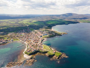 Bulgaristan 'ın Burgaz Bölgesi Ahtopol kentinin hava manzarası