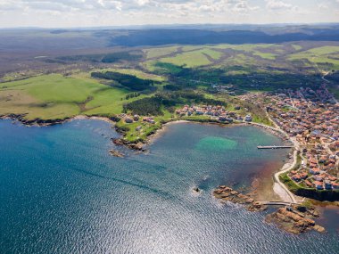 Bulgaristan 'ın Burgaz Bölgesi Ahtopol kentinin hava manzarası