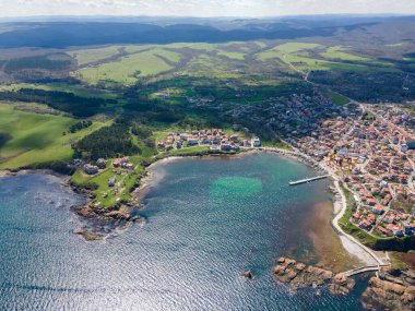 Bulgaristan 'ın Burgaz Bölgesi Ahtopol kentinin hava manzarası