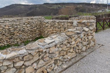 Bulgaristan 'ın Vratsa Bölgesi Mezdra kasabasındaki Kaleto Kalesi Harabeleri