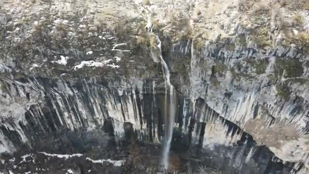 Erstaunlicher Blick Auf Vrachanska Skaklya Der Höchste Wasserfall Des Balkans — Stockvideo