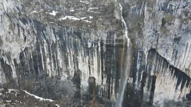 Prachtig Uitzicht Vrachanska Skaklya Hoogste Waterval Van Balkan Bij Vratsa — Stockvideo