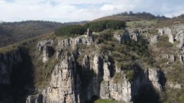 Iskar Nehri Boğazı, Balkan Dağları, Bulgaristan 'daki Lakatnik Kayalıkları' nın hava manzarası