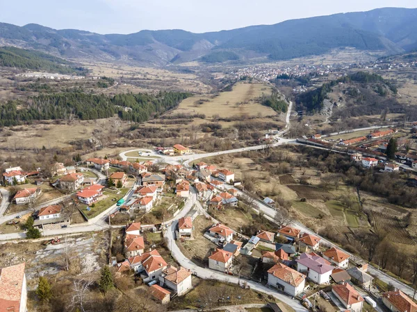 Vista Aérea Aldea Hvoyna Región Smolyan Bulgaria — Foto de Stock