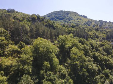 Bulgaristan 'ın Zasele kasabası yakınlarındaki Balkan Dağları, Iskar Nehri Boğazı' nın hava manzarası
