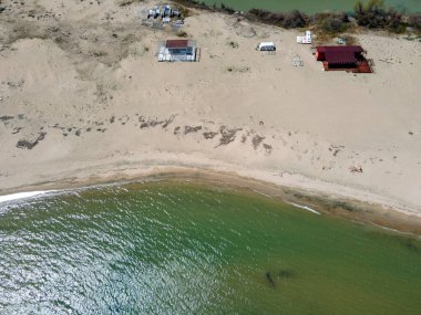 Bulgaristan 'ın Burgaz Bölgesi' nin Rezovo kasabası yakınlarındaki Silistar plajının hava manzarası